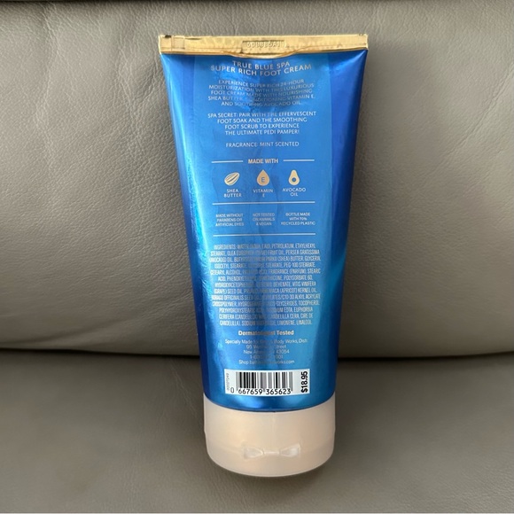 NEW BATH & BODY WORKS TRUE BLUE SPA SUPER RICH FOOT CREAM WITH GIFT BAG & BOW - Picture 4 of 5